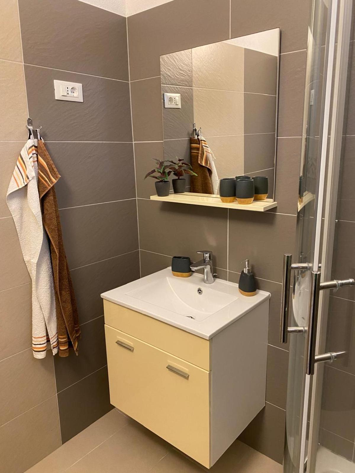 Villa Pina Tisno Apartment Zonsa 2 Pers ภายนอก รูปภาพ